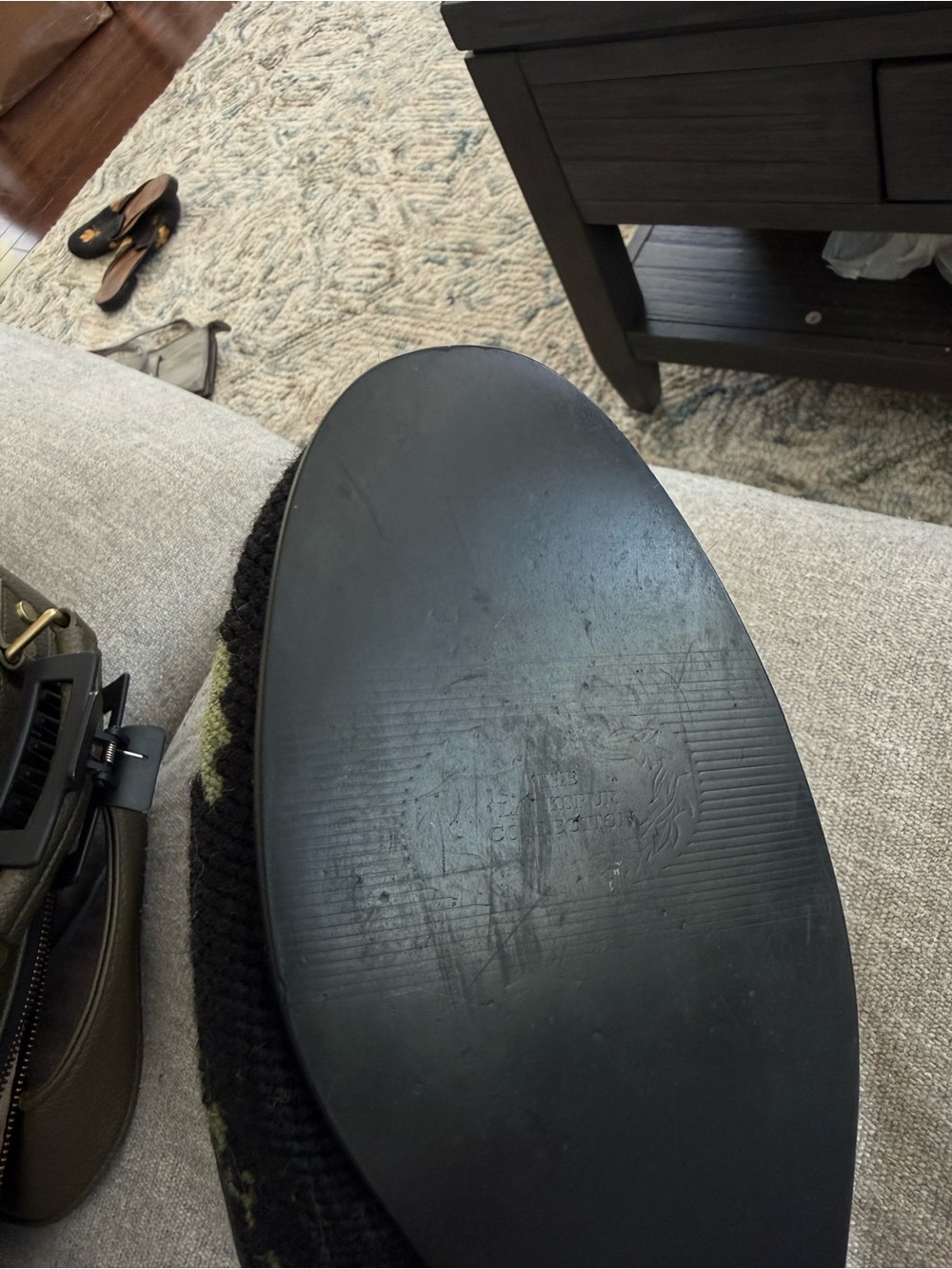 Hand-Embroidered Rabbit Black Slip-On Loafers - Picture 4 of 4
